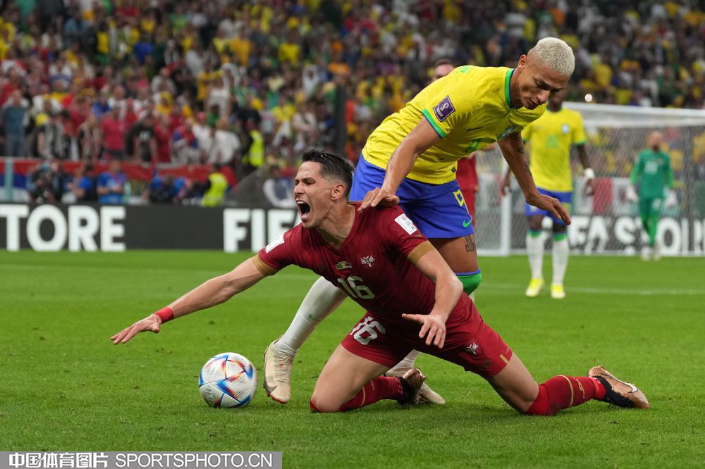 尽管巴恩斯 尽管巴恩斯